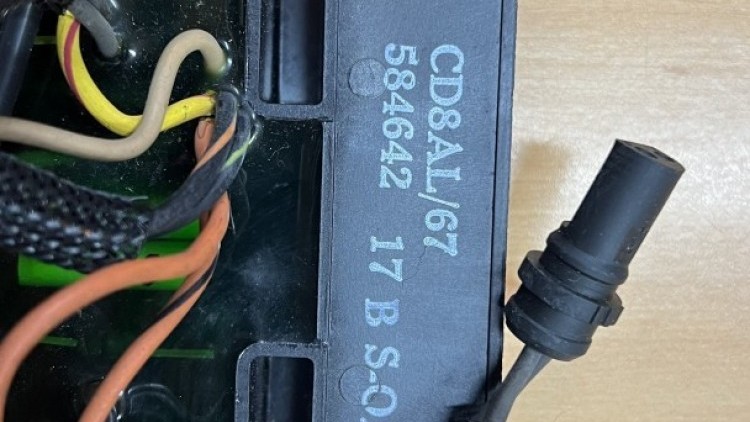 Johnson Evinrude CDI Power Pack V8 250 275 300 HP 1993-1997 584642