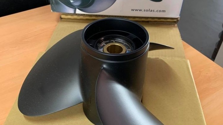 Helice Volvo SX Aluminio "AMITA3" 14.3X21 Esquerda